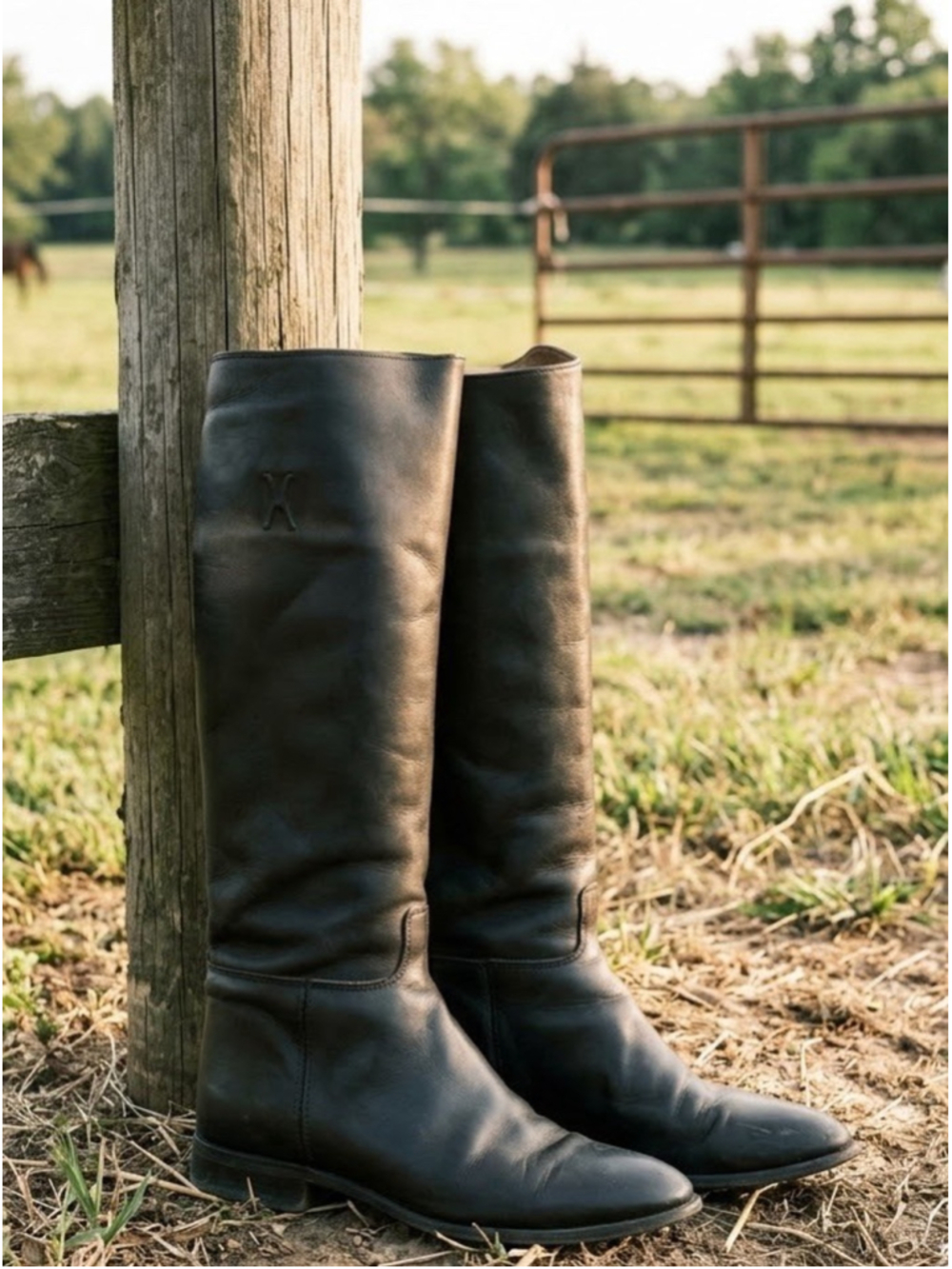 Woman's Sz 9 Black Leather English Riding Boots USA made Equestrian Dress-vintag